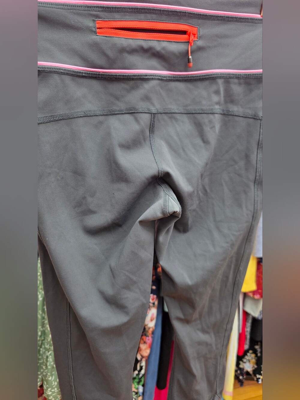 lululemon athletica High-Rise Charcoal Cropped Leggings with Pink Coral Sz 4 - Picture 9 of 12